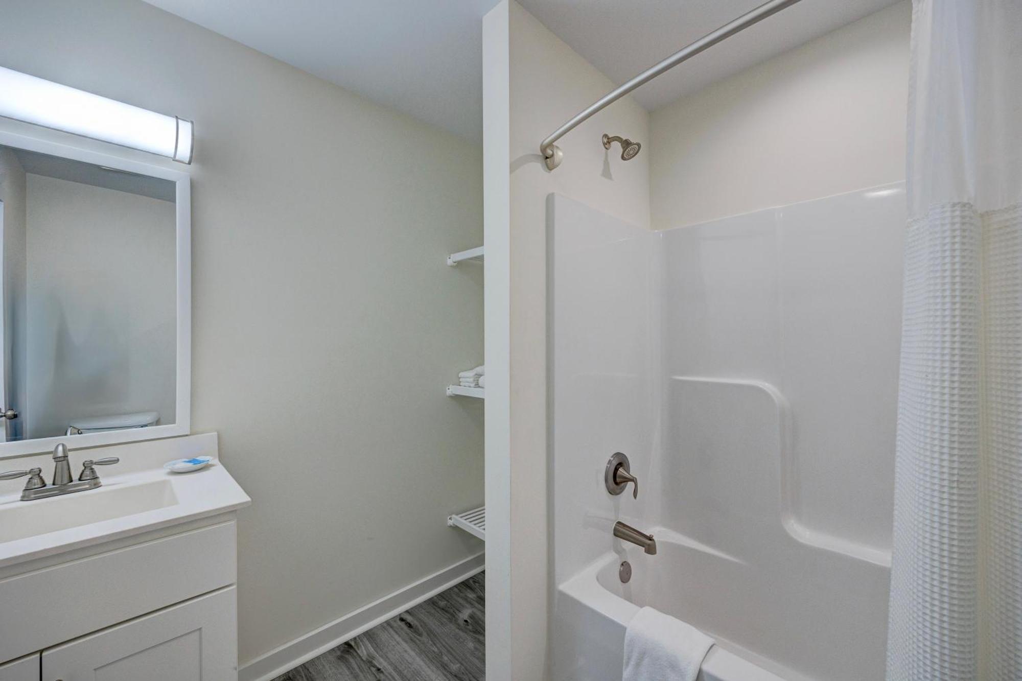 Adjacent 2Nd Floor, 204 Queen & 205 Queen سيرف سيتي المظهر الخارجي الصورة